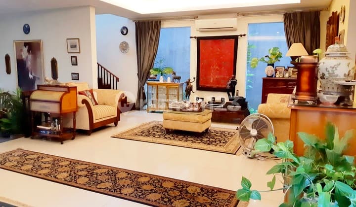 Dijual Cepat Rumah Cantik Area Kemang Cocok Untuk Kost