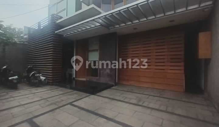Dijual Cepat Rumah Kebayoran Baru