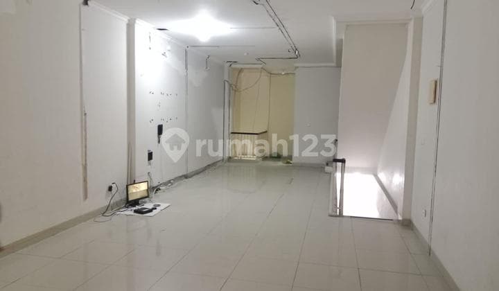 Shop House Facing the Road in Green Lake City, 4.5x15m², Good Condition