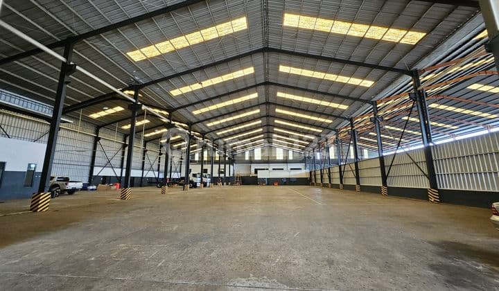 Car Showroom in Purwakarta 8,895m²