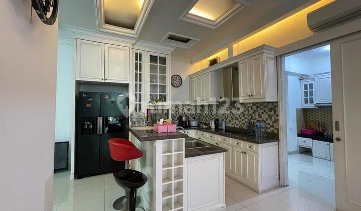 Rumah Mewah Serenade Lake Gading Serpong View Danau 225m² Shm, Siap Huni!