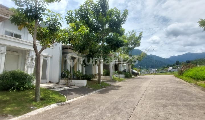 Rumah View Gunung. Siap Huni. di Sentul Cityy