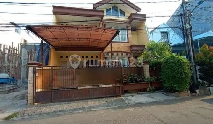 Rumah di Kelapa Gading 2 Lantai SHM Siap Huni