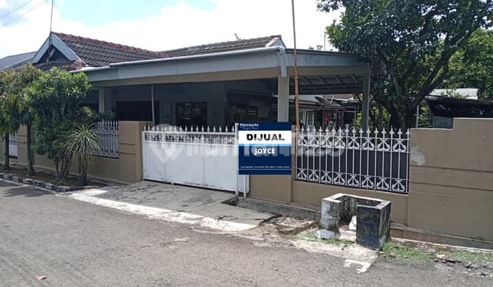Rumah Hoek di Graha Indah Bogor. Siap Huni. SHM