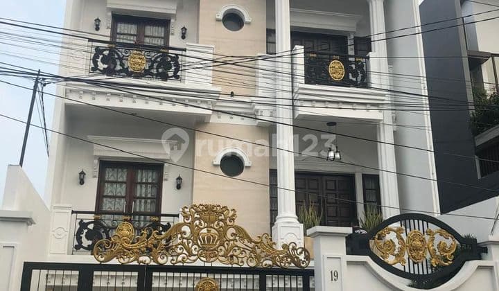 Dijual Rumah Cantik Siap Huni Bagus Mewah di Kebon Jeruk Jakarta Barat