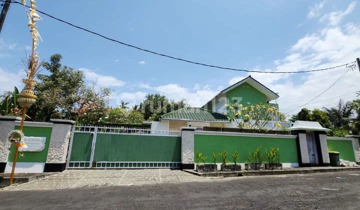 Super Spacious 2 Storey Semi Furnished Villa House Gianyar Bali