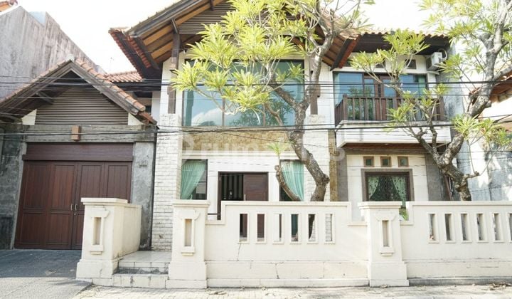 Rumah 2 Lantai Dekat Sekolah Cis Kota Denpasar Bali