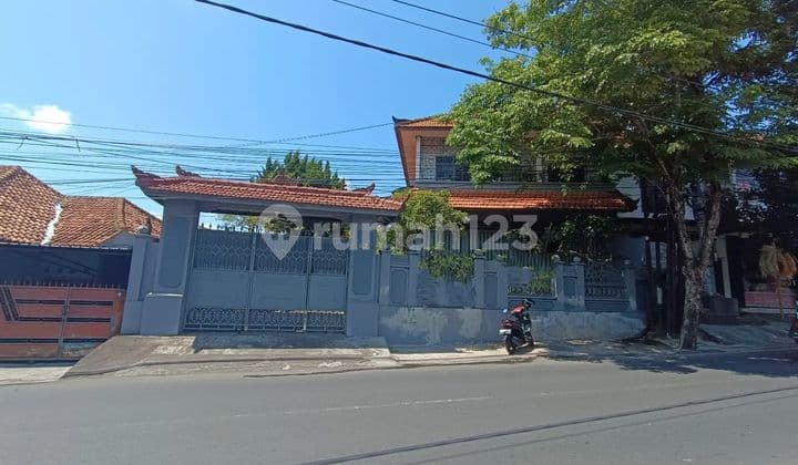 Rumah Usaha Dengan Halaman Luas Denpasar Barat Bali