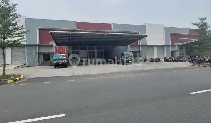 Disewakan Gudang Loading Dock Surya Cipta Karawang