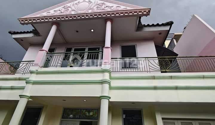 Dijual Rumah Halaman Belakang Luas Di Tomang