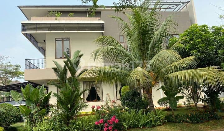 Rumah Hoek bangunan Mandiri di Sutera Aurora SHM Rumah
