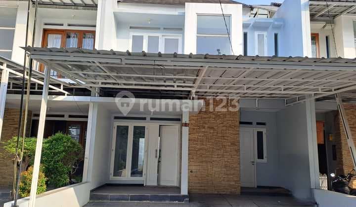 Pesona Harapan Indah. Rumah 2Lt 3Kt Siap Huni Bebas Banjir