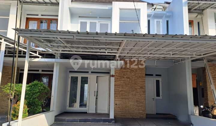 Pesona Harapan Indah. Rumah 2Lt 3Kt Siap Huni Bebas Banjir