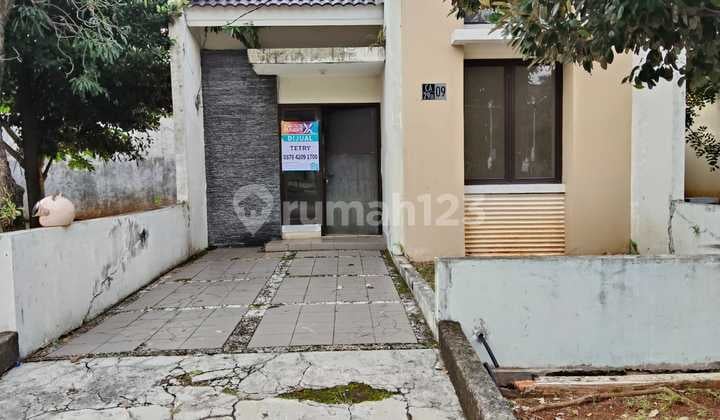 Cluster Acacia, Harapan Mulya Regency. Rumah siap huni, jual cepat.