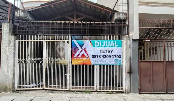 Gunung Sahari. Quick sale, old house, land value only. Suitable for boarding house.