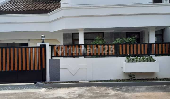 Disewakan Rumah 2 Lantai Strategis Dalam Komplek Elite Antasari