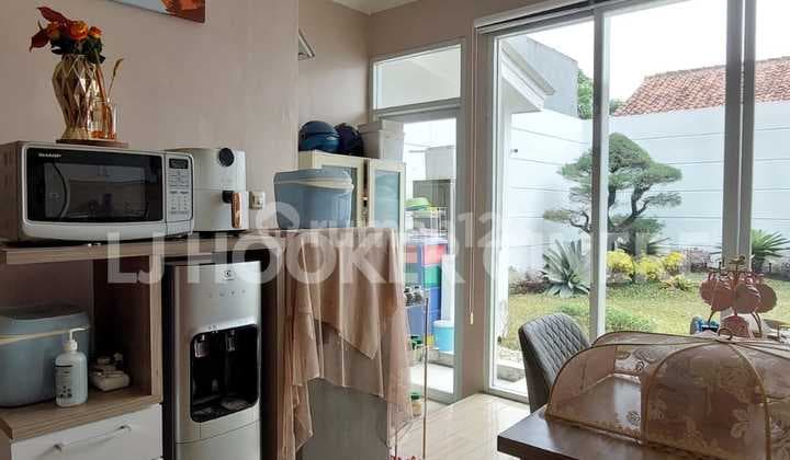 Rumah Cantik Furnished Tinggal Bawa Koper Dekat Tol Limo