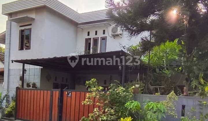 Rumah Cantik 2 Lantai dalam Komplek di Pancoran Mas Depok (YU)