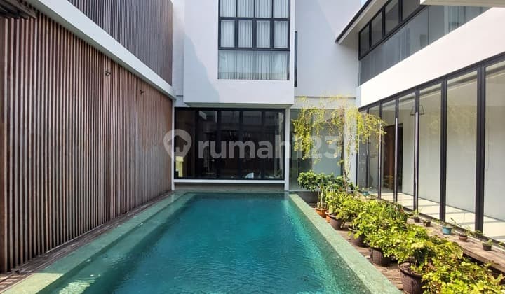 Rumah Premium Semi Furnished Siap Huni Selangkah Ke Pondok Indah
