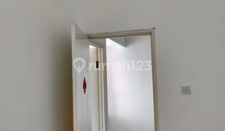 For Sale Season City Apartment - Strategic & Comfortable! Practical Residence in a Super Strategic Location in West Jakarta, Suitable for Living or Investment.