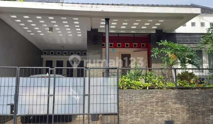 Rumah SHM Dekat Dengan Living Plaza Cinere, Depok