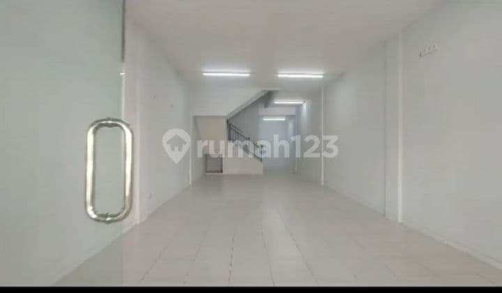 New Ready-to-Occupy Shop House in Kelapa Gading, Strategic Location, High Customer Traffic