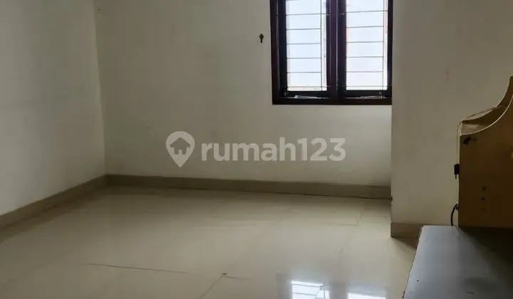 RUMAH CANTIK BAGUS 2 LANTAI SIAP HUNI DI KELAPA GADING