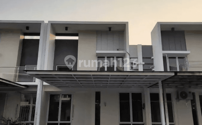 Sewa Rumah 2Lt 6x15 Type 3+1 Full Furnished Cluster Yarra Jgc