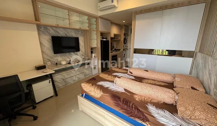 Apartemen Cleon Park Studio Furnished siap huni di JGC Cakung
