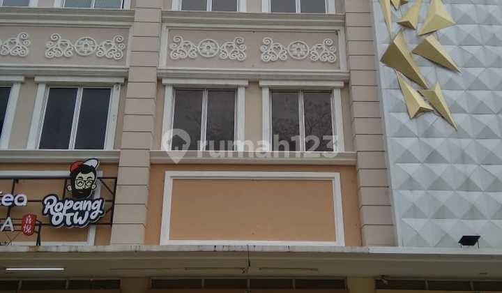 Ruko The Walk Siap Pakai 3 Lantai Luas 5x17 85m2 di Jgc Cakung