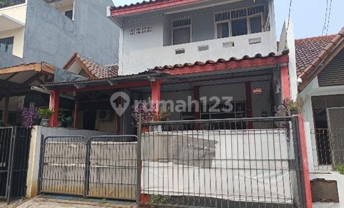 Dijual Rumah 2Lt Luas 6x15m Semi Furnished di Metland Cakung