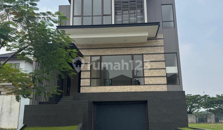 Luxury House 10x20m 4BR Type at Toba Lake Asya Jakarta Garden City JGC
