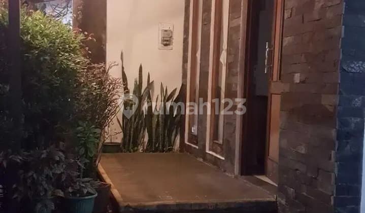 Dijual Rumah Cantik Full Furnished Lokasi Strategis Setiabudi Bawah Bandung