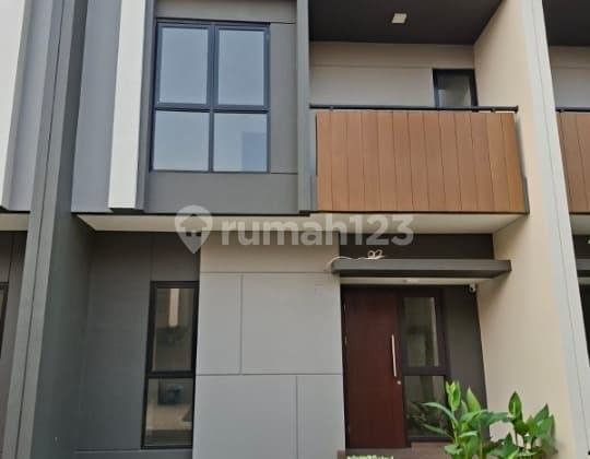 Dijual Rumah Murah di Cluster Regia Summarecon Crown Gading Bekasi