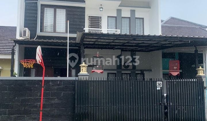Rumah Modern Rapih Semi furnish