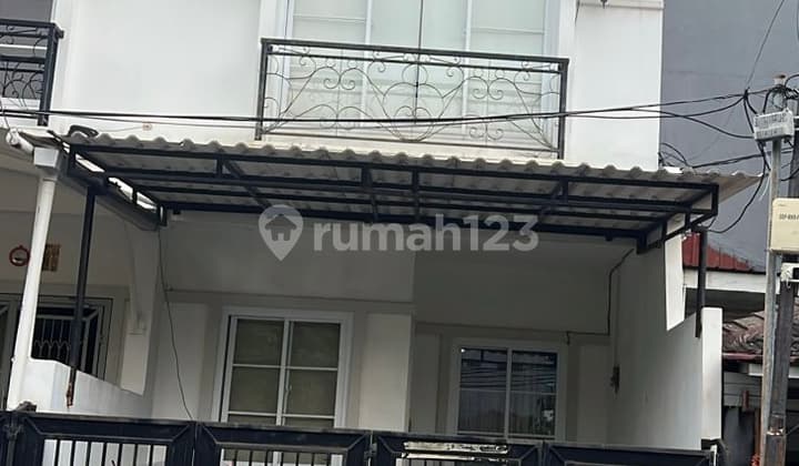 3-Story House in Muara Karang, North Jakarta
