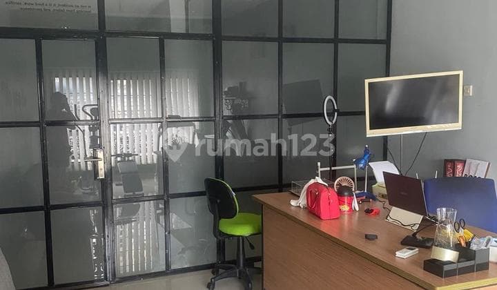 For Sale: 3.5-Story Shop House Ready to Use Near Taman Palem Lestari, Cengkareng, West Jakarta