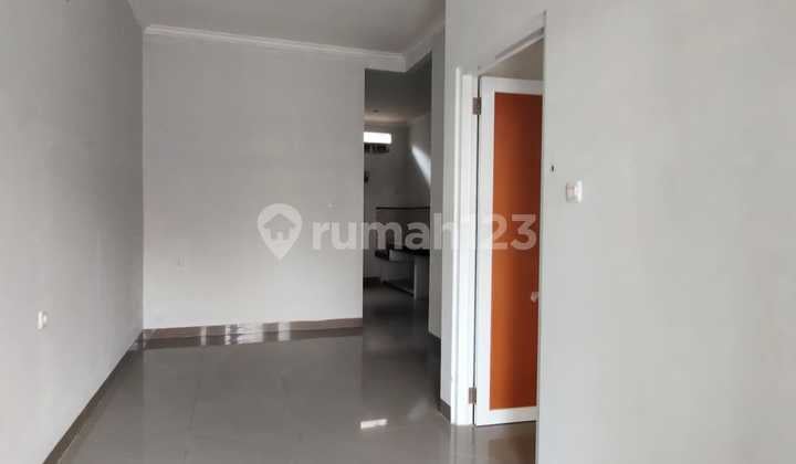 Rumah Nyaman Minimalis Modern di Sayap Ciateul