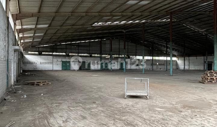 Gudang di Mainroad Leuwi Gajah Lokasi Strategis