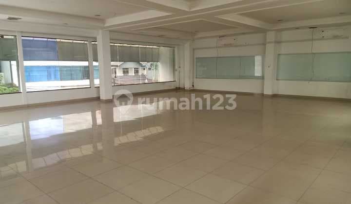 kantor 3 lantai lokasi di sayap setiabudi