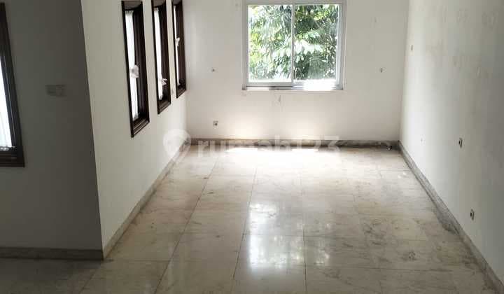 Ruko 3 Lantai di Daerah Ramai Strategis di Mekar Wangi