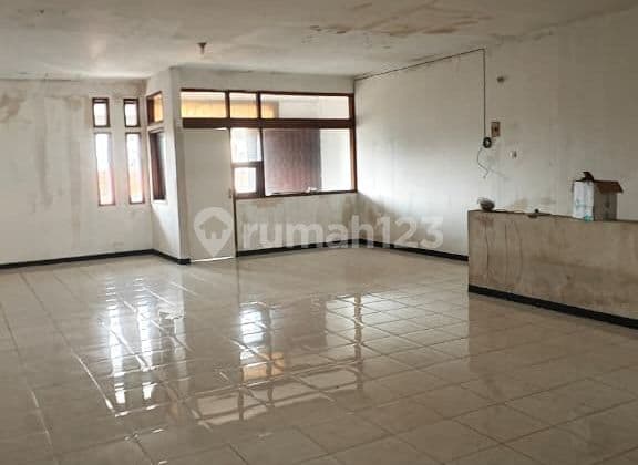 Ruko Lokasi Strategis Cocok untuk Segala Usaha di Caringin