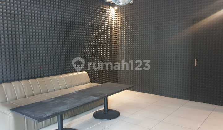 ruang usaha cocok untuk segala usaha di daerah ciumbuleuit