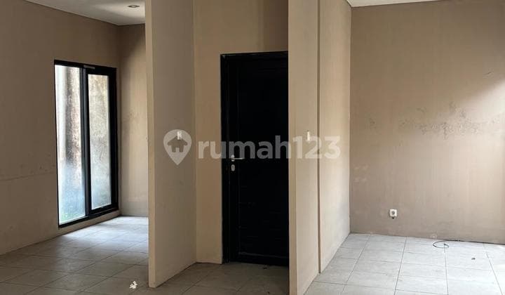 rumah strategis lokasi di sayap karapitan