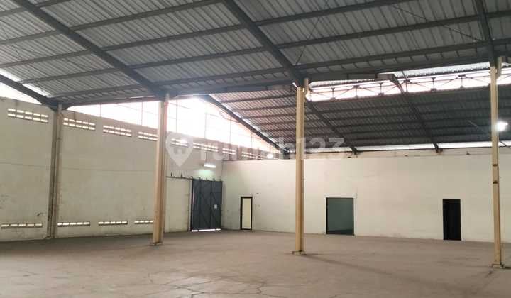 Gudang Besar Siap Pakai Jarang Ada di Soekarno Hatta