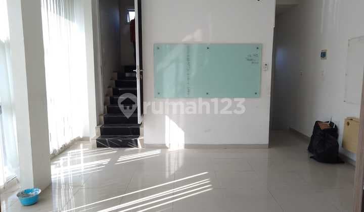 Ruko Strategis 4 Lantai di Setra Sari Strategis