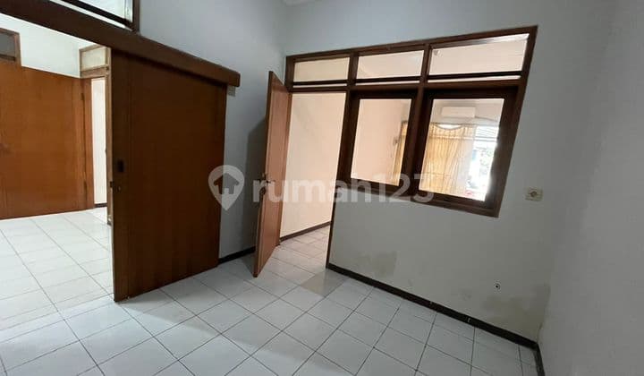 rumah nyaman minimalis di komplek batununggal