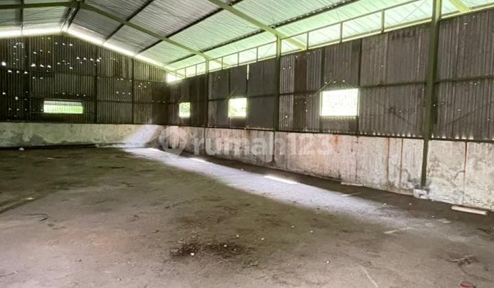 Gudang di Mainroad Martanegara Leuwi Gajah