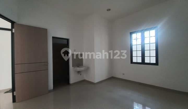 Rumah Modern 2 Lantai Strategis di Dekat Karapitan