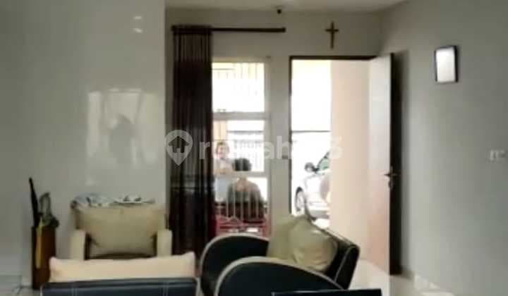 Rumah Nyaman 2 Lantai Lokasi di Terusan Sutami